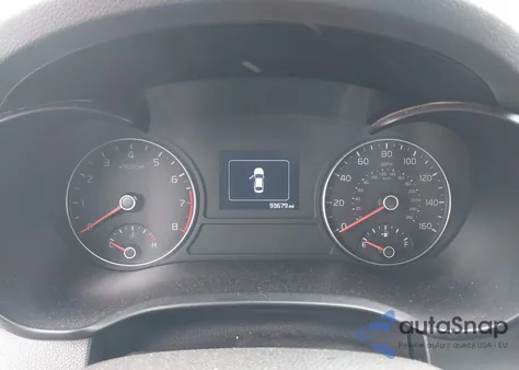 2018 Kia Optima Lx z USA, uszkodzony, nr VIN 5XXGT4L32JG188989